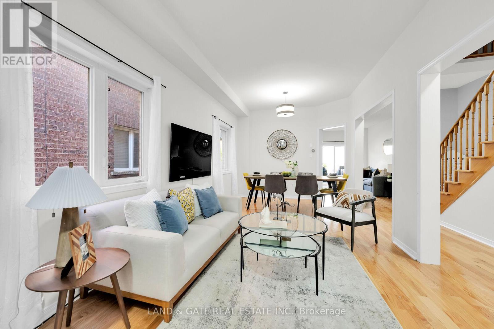 Property at 100 KILREA WAY image 5