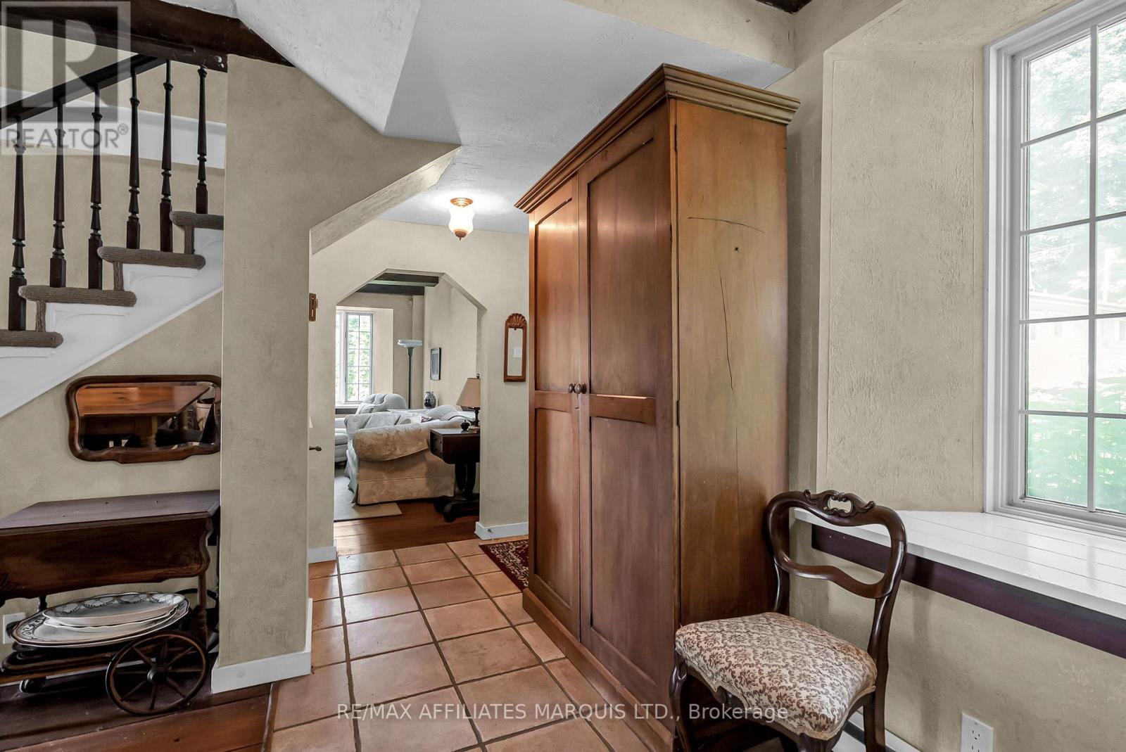 20824 South Service Road, South Glengarry, Ontario  K0C 1N0 - Photo 18 - X12250510