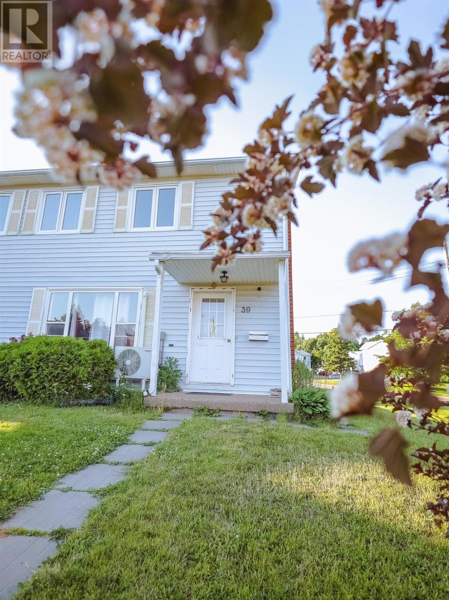 Property at 39 Rankin Court image 2