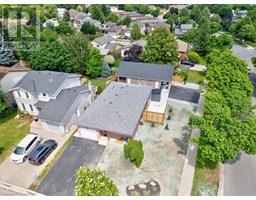 2 PIPERS GREEN Court, kitchener, Ontario