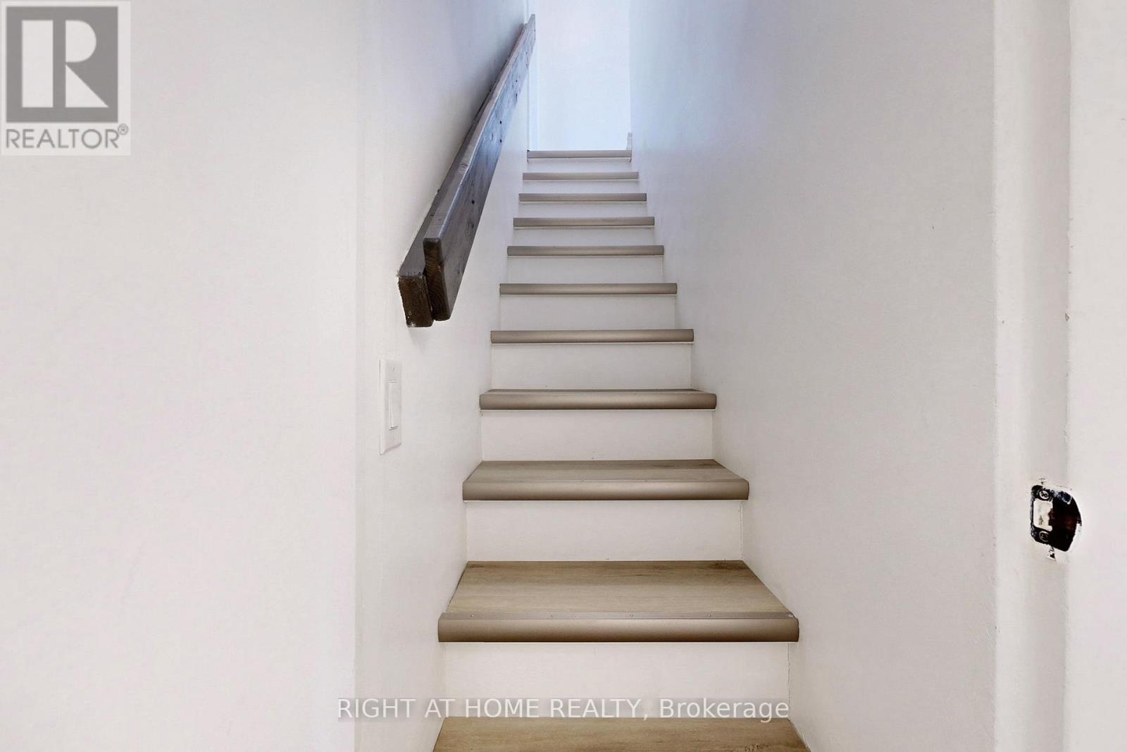 656 Crawford Street, Toronto, Ontario  M6G 3K2 - Photo 24 - C12250393