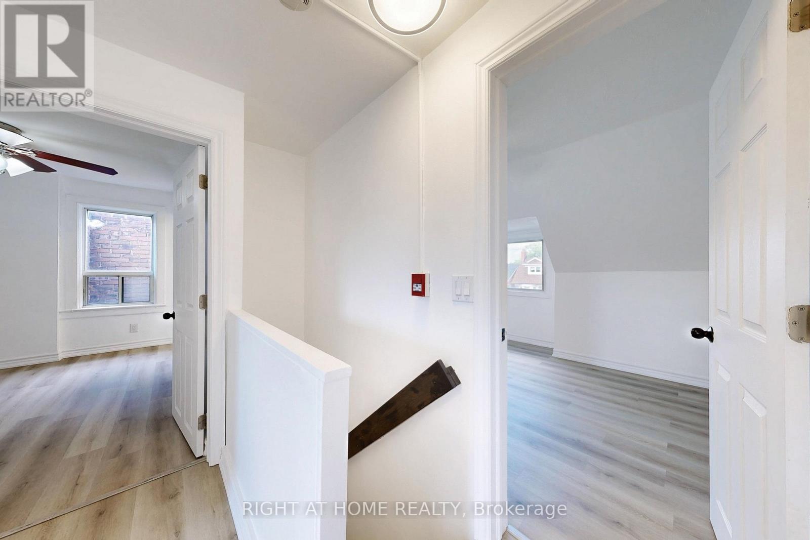 656 Crawford Street, Toronto, Ontario  M6G 3K2 - Photo 25 - C12250393