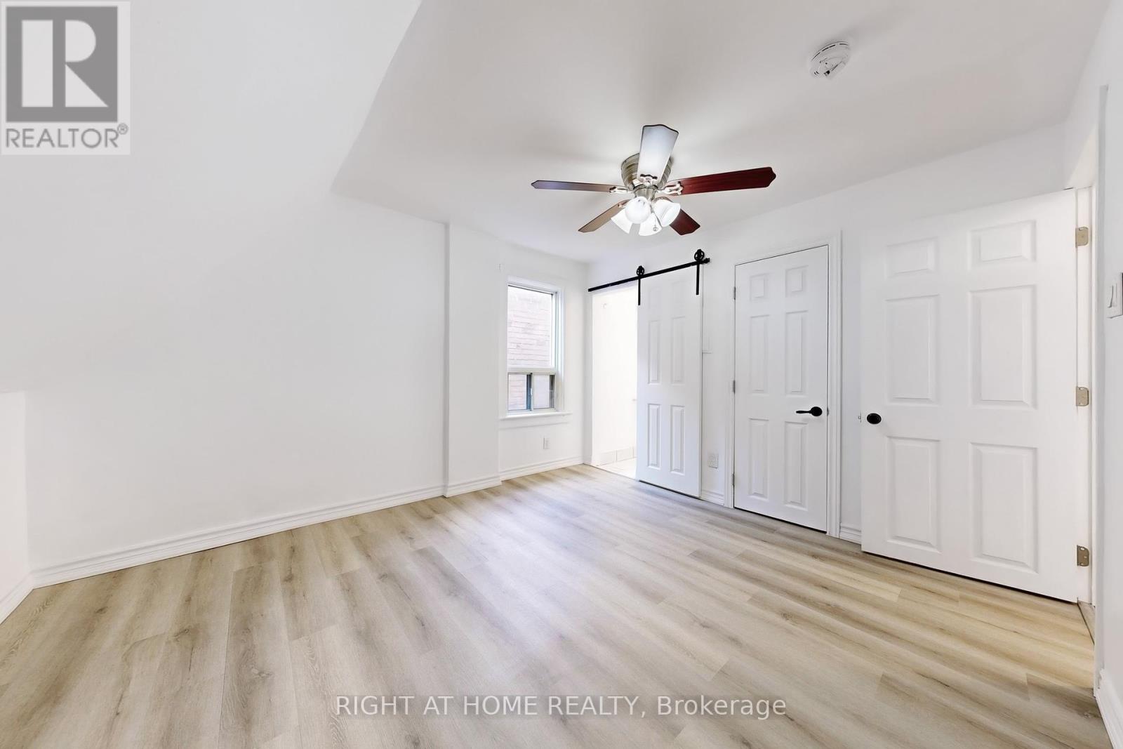 656 Crawford Street, Toronto, Ontario  M6G 3K2 - Photo 31 - C12250393