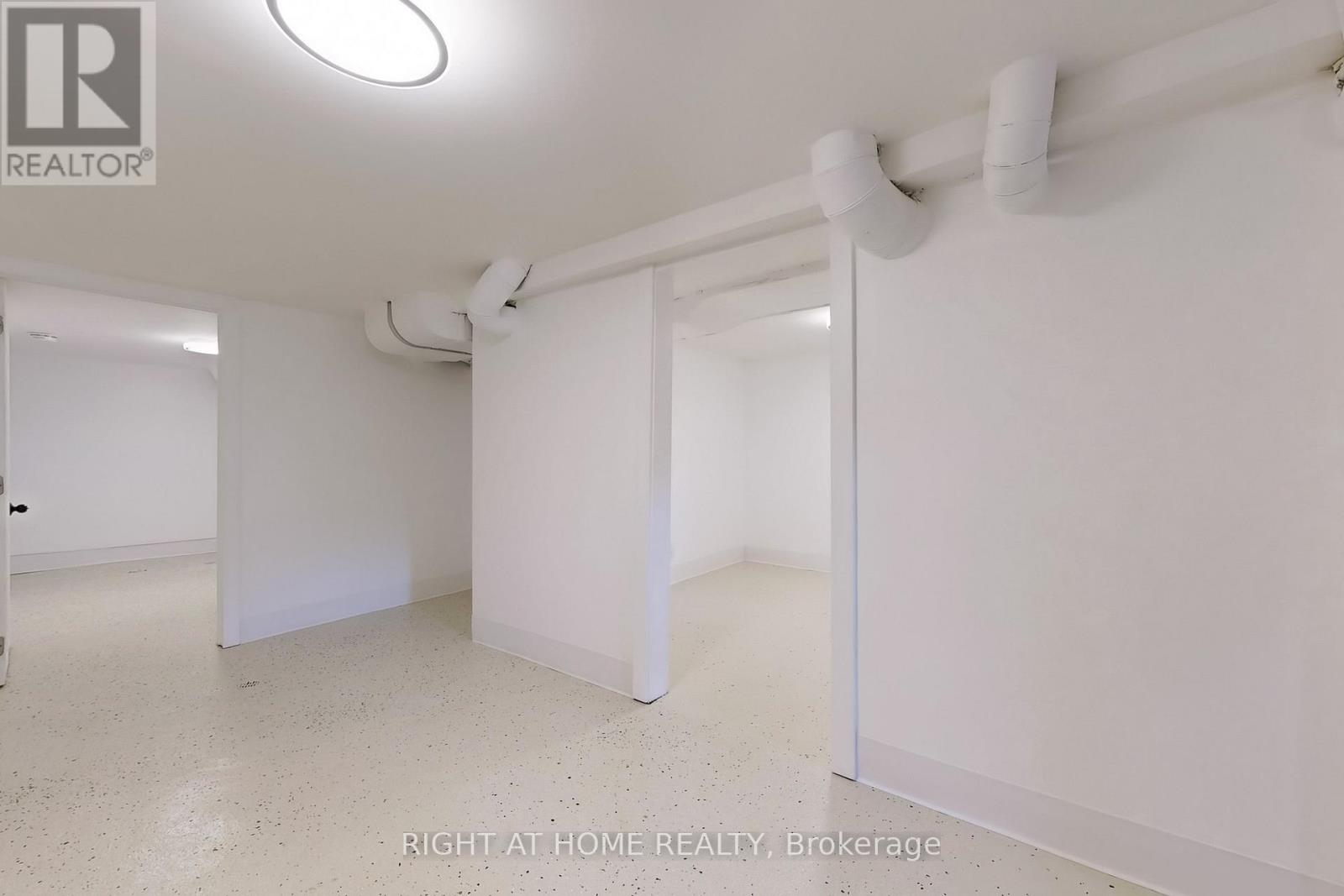 656 Crawford Street, Toronto, Ontario  M6G 3K2 - Photo 38 - C12250393