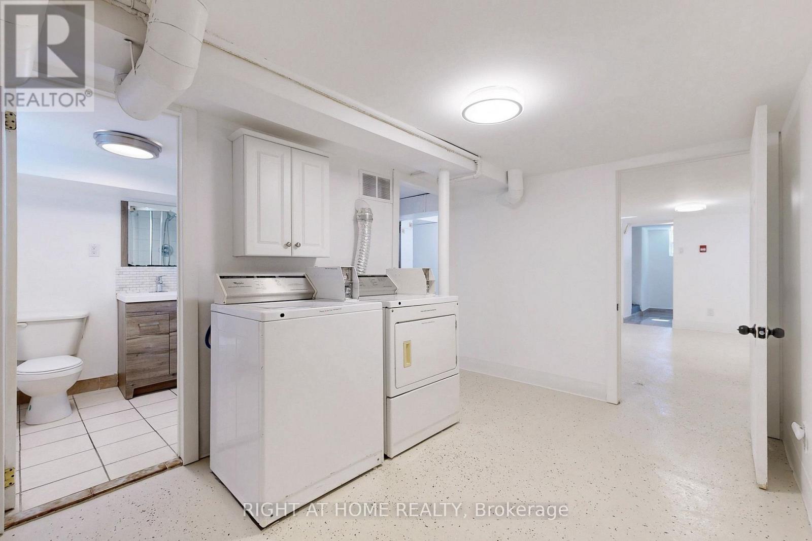 656 Crawford Street, Toronto, Ontario  M6G 3K2 - Photo 42 - C12250393