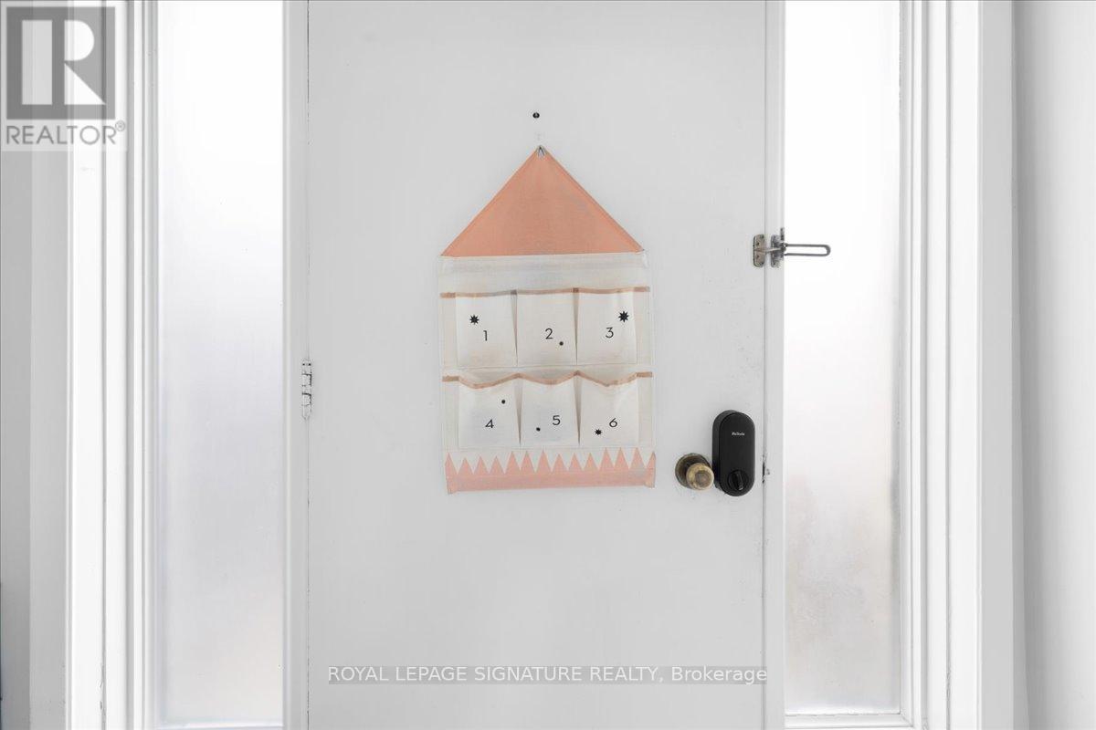 Property at 11 - 2 LISZT GATE image 5