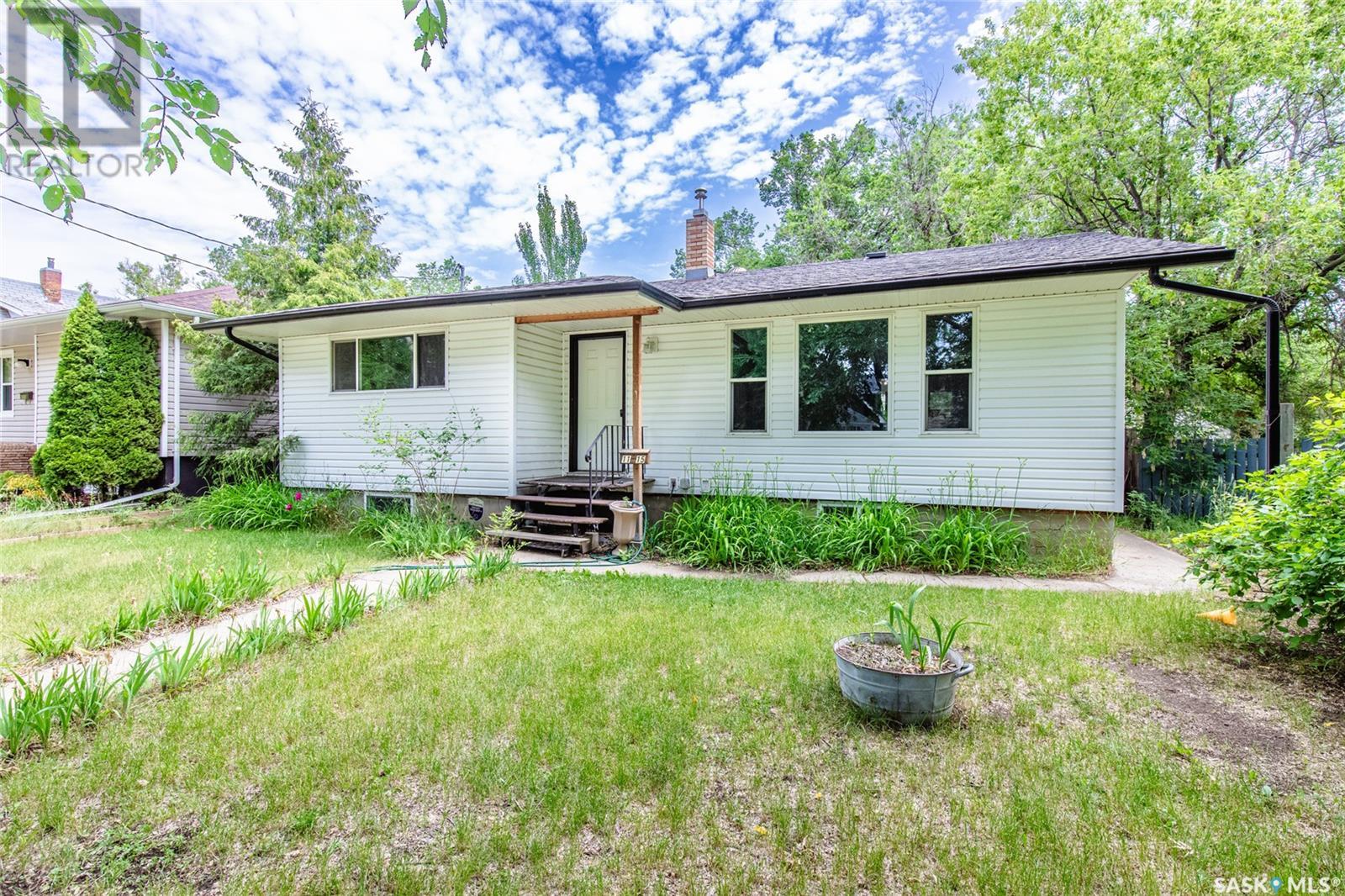 Property at 1115 6th AVENUE NW image 2