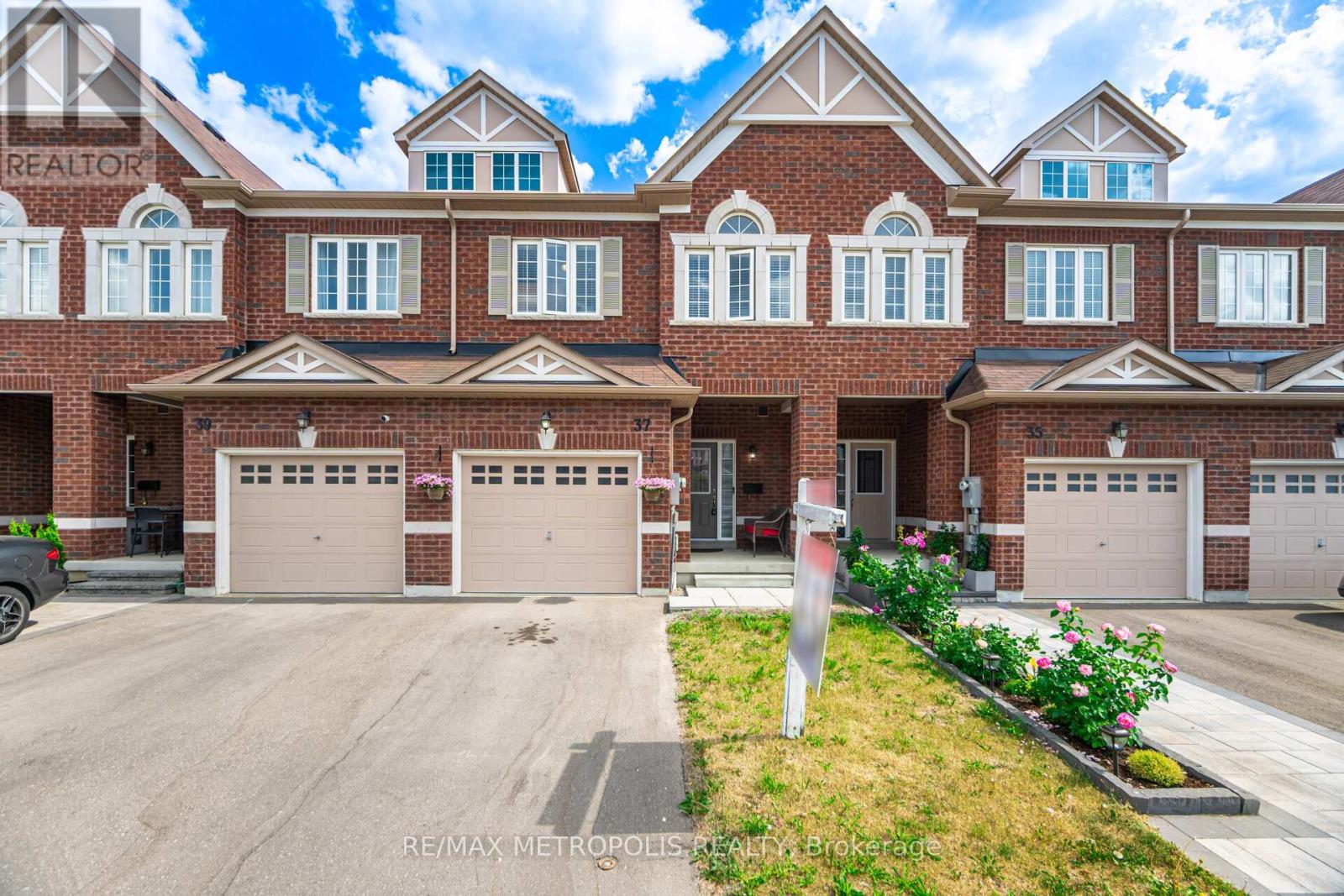 Property at 37 JEVONS DRIVE image 1