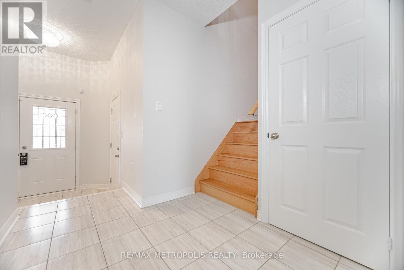 Property at 37 JEVONS DRIVE image 5