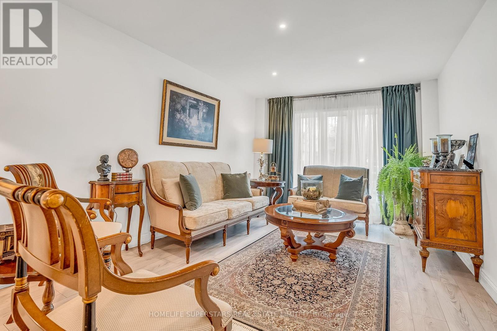 Property at 38 BAYCROFT LANE image 4