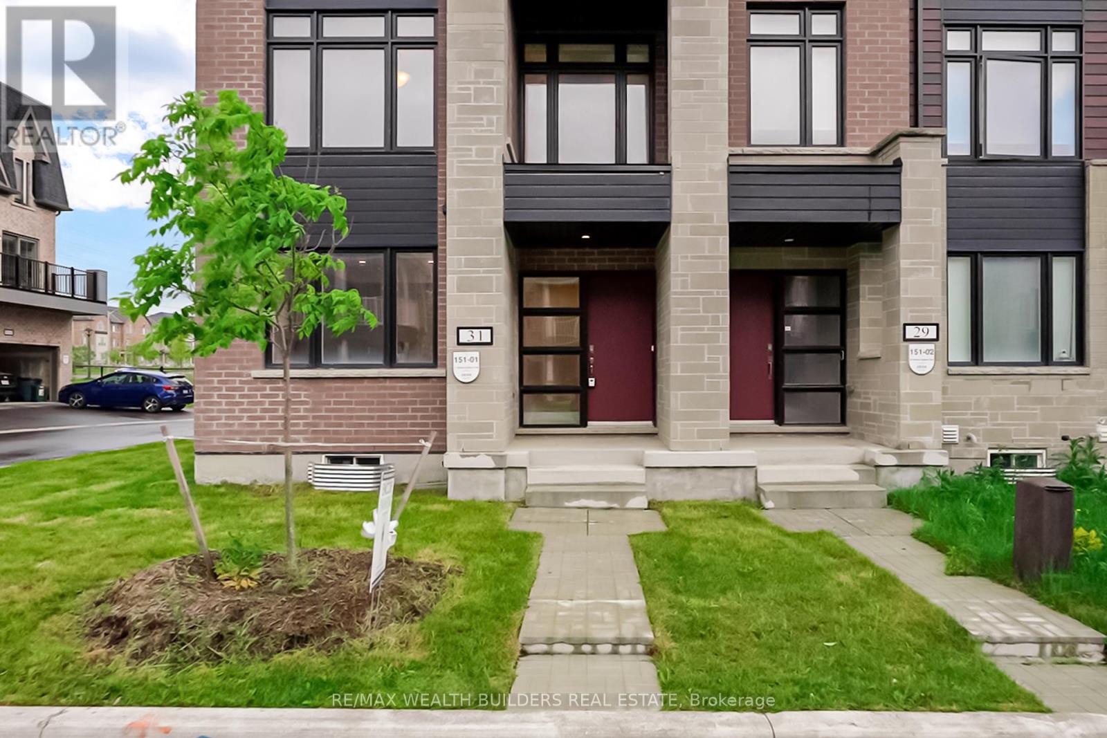 Property at 31 WILLIAM SHEARN CRESCENT image 3