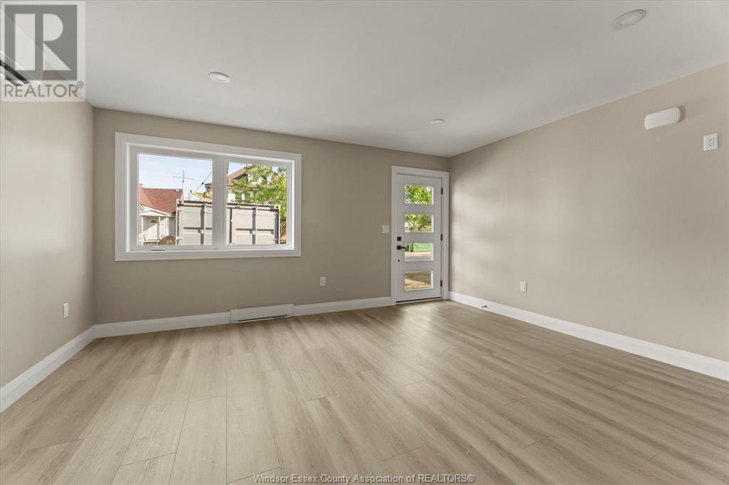 856 University Unit# Main, Windsor, Ontario  N9A 2Z9 - Photo 5 - 25016323