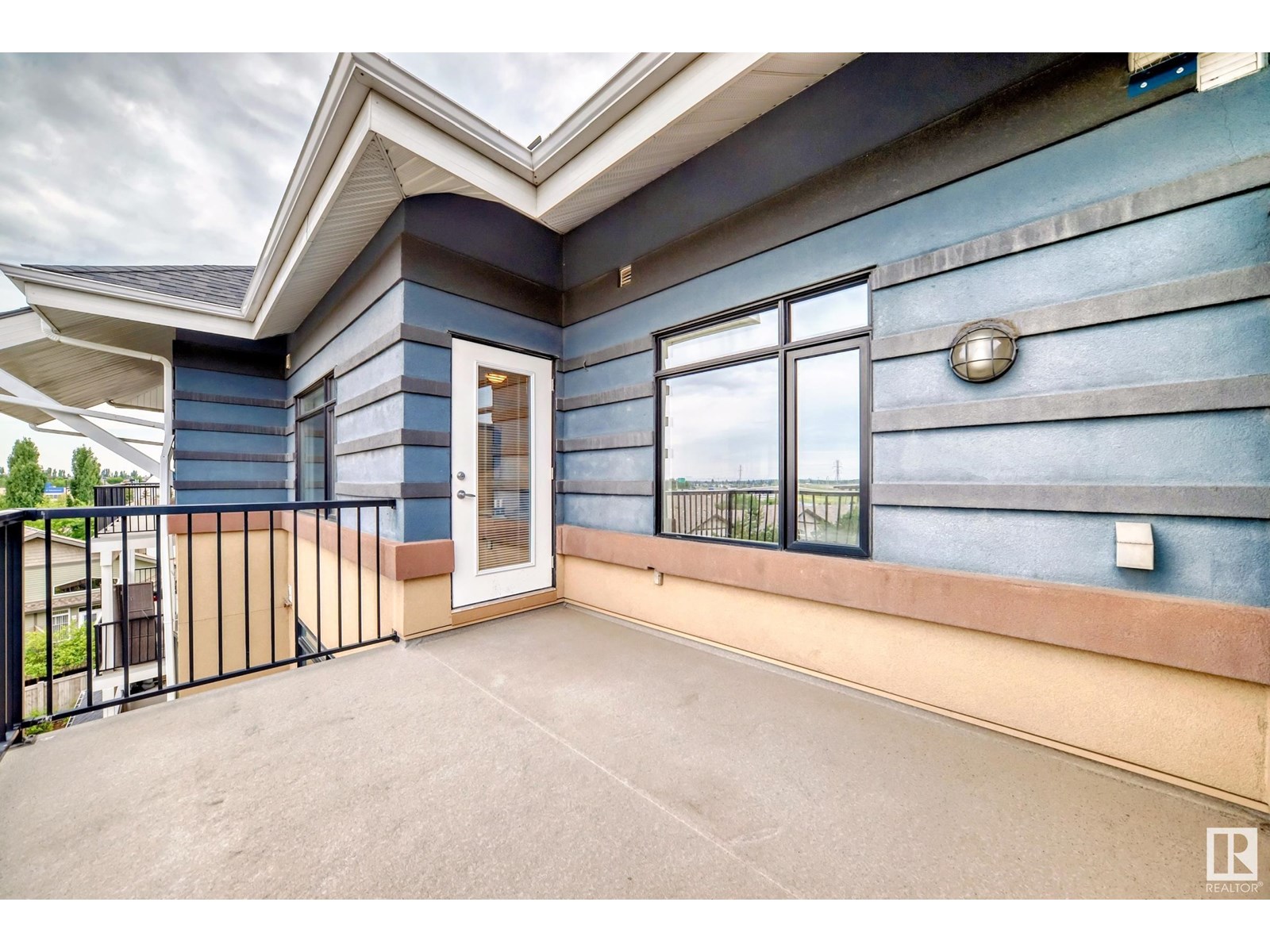 Property at #403 1589 GLASTONBURY BV NW image 5