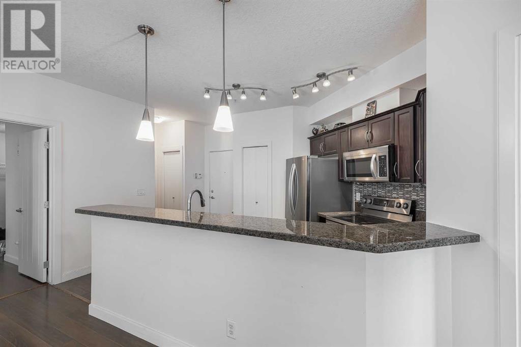 Property at 126, 30 Royal Oak Plaza NW image 4