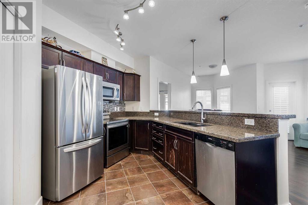 Property at 126, 30 Royal Oak Plaza NW image 5