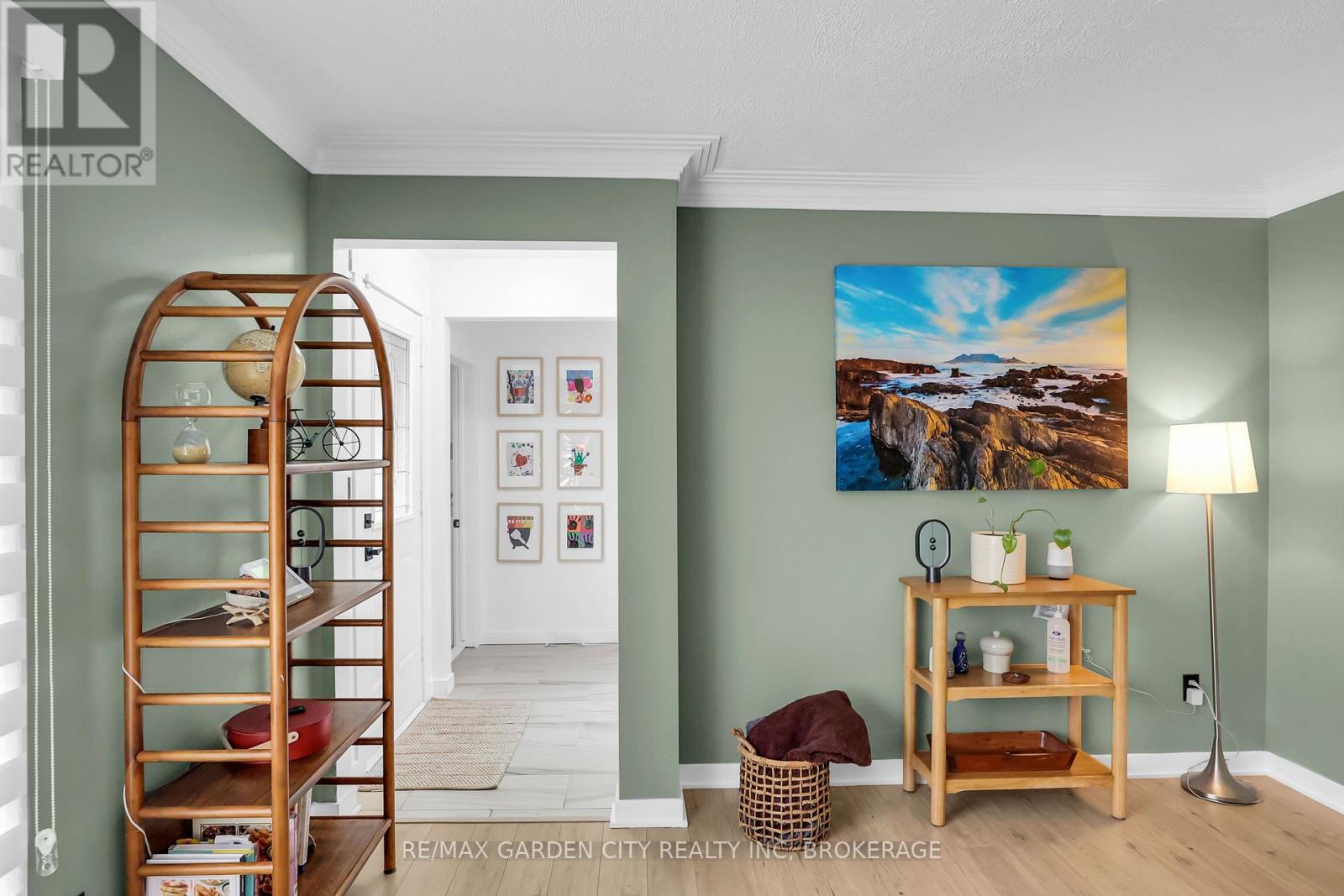 Property at 18 WAKIL DRIVE image 3