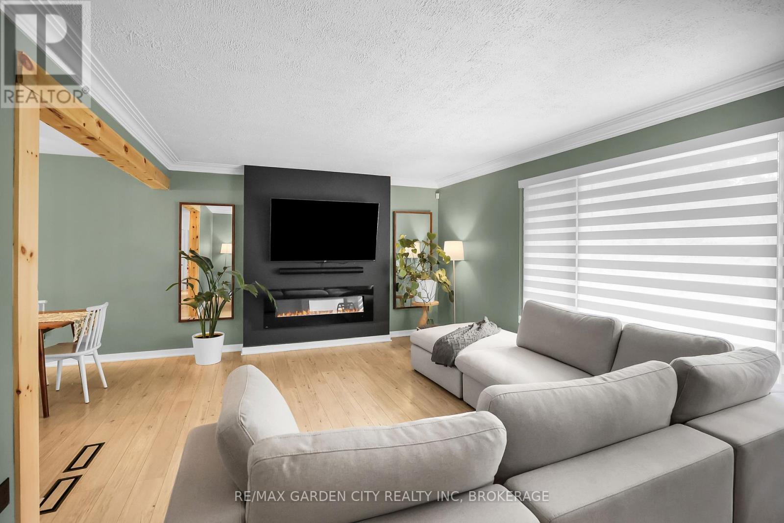 Property at 18 WAKIL DRIVE image 5