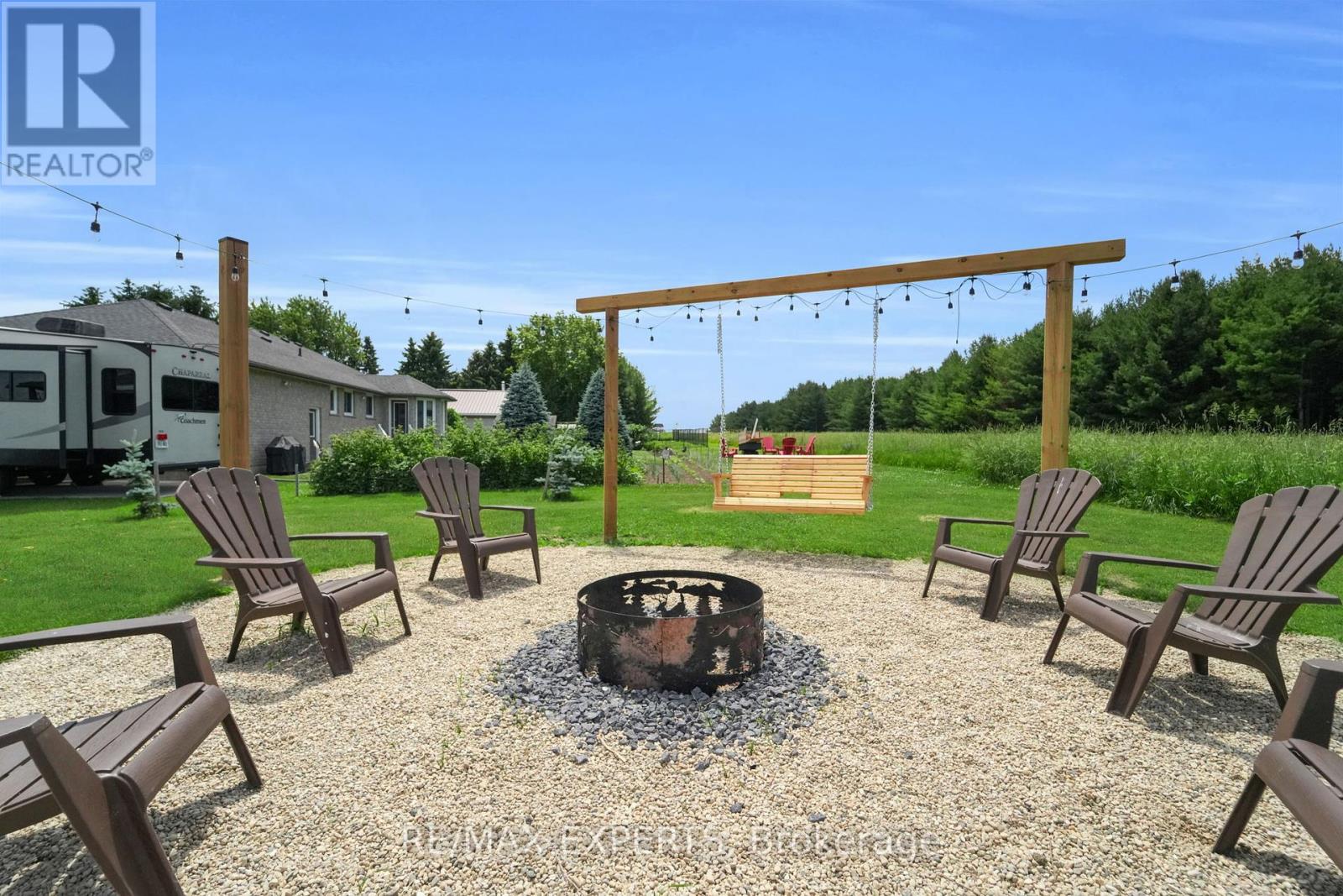 46 Scenic Drive, Mapleton, Ontario  N0B 1A0 - Photo 49 - X12250418