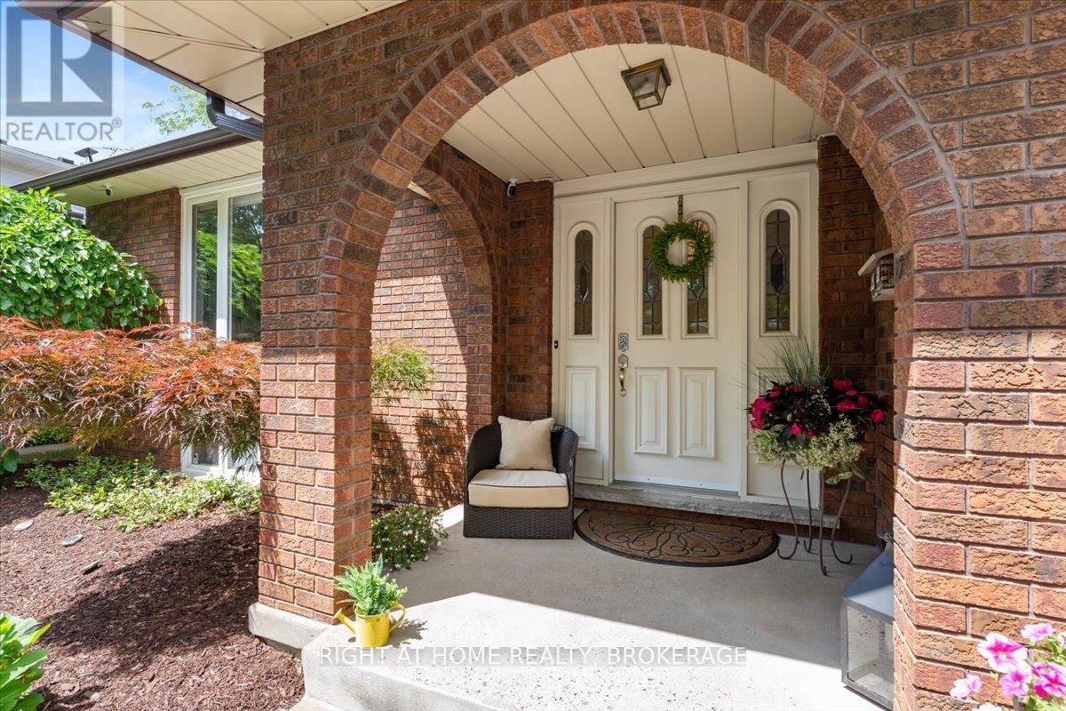 Property at 41 TANERA CRESCENT image 5