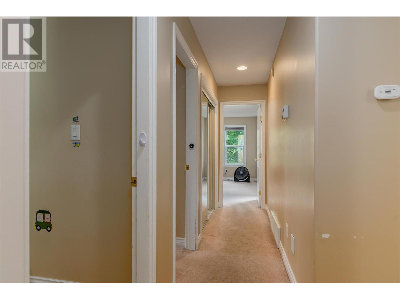 3209 5th Avenue, Castlegar, British Columbia  V1N 2V6 - Photo 30 - 10354029