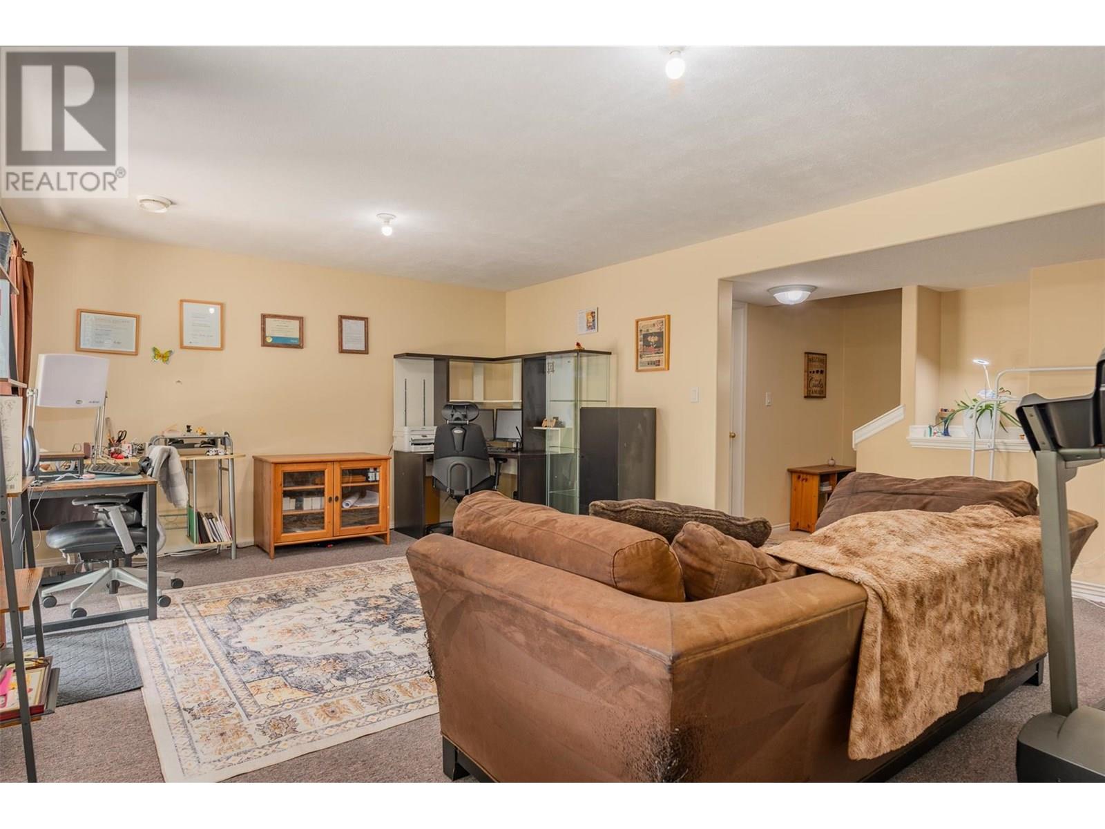 3209 5th Avenue, Castlegar, British Columbia  V1N 2V6 - Photo 42 - 10354029