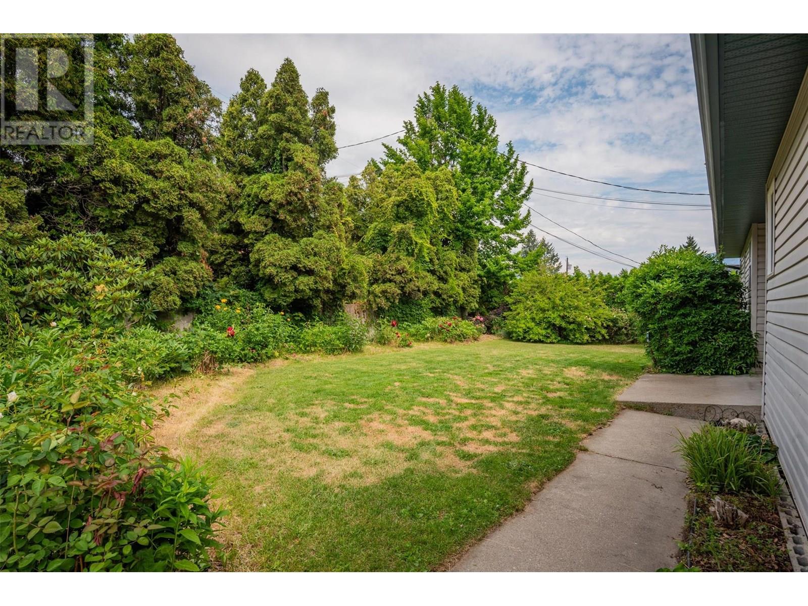 3209 5th Avenue, Castlegar, British Columbia  V1N 2V6 - Photo 56 - 10354029