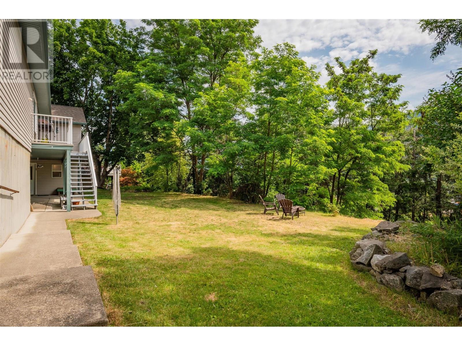 3209 5th Avenue, Castlegar, British Columbia  V1N 2V6 - Photo 62 - 10354029