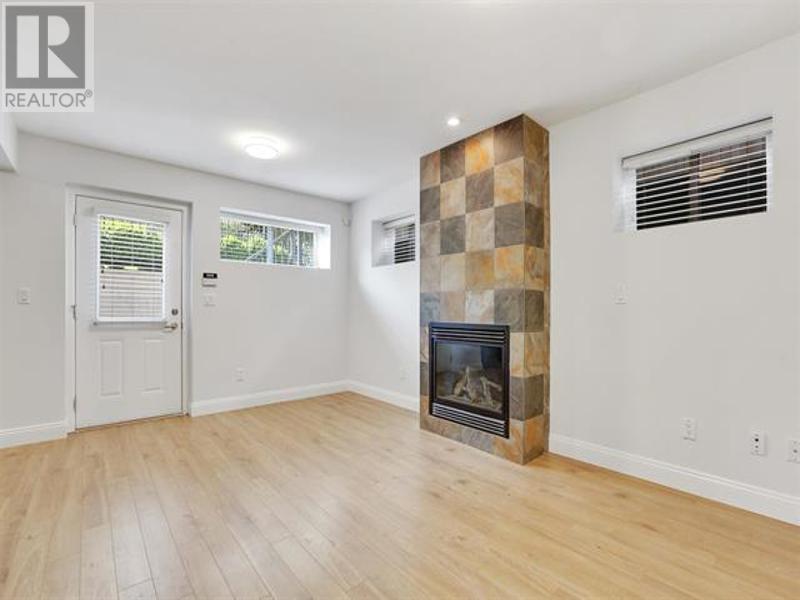 Lower 171 W KINGS ROAD, north vancouver, British Columbia V7N2L7