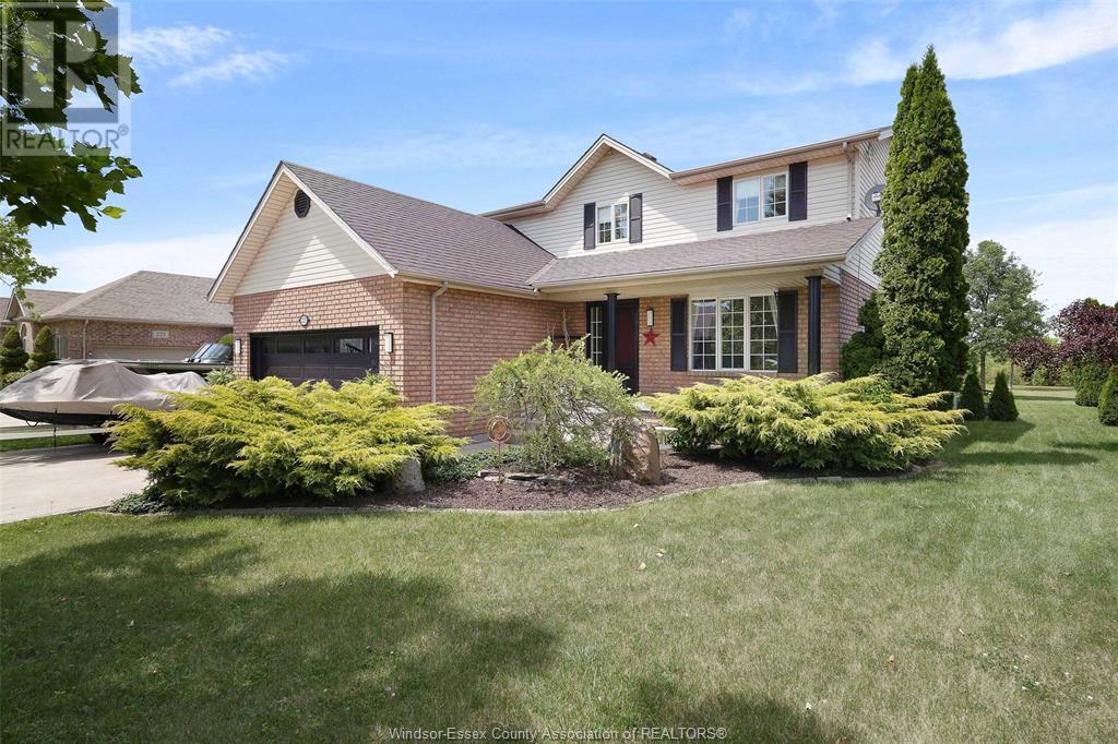 Property at 225 Golfview image 3