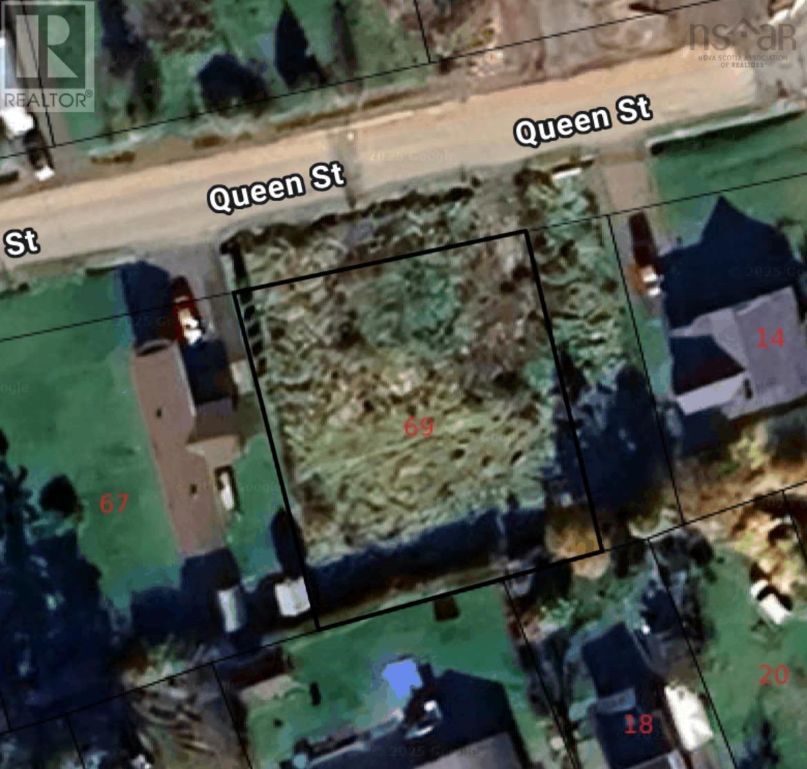 69 Queen Street, Springhill, Nova Scotia  B0M 1X0 - Photo 2 - 202516021
