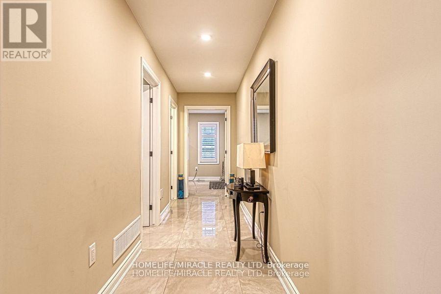 5499 Attema Crescent, West Lincoln, Ontario  L0R 1Y0 - Photo 6 - X12243322