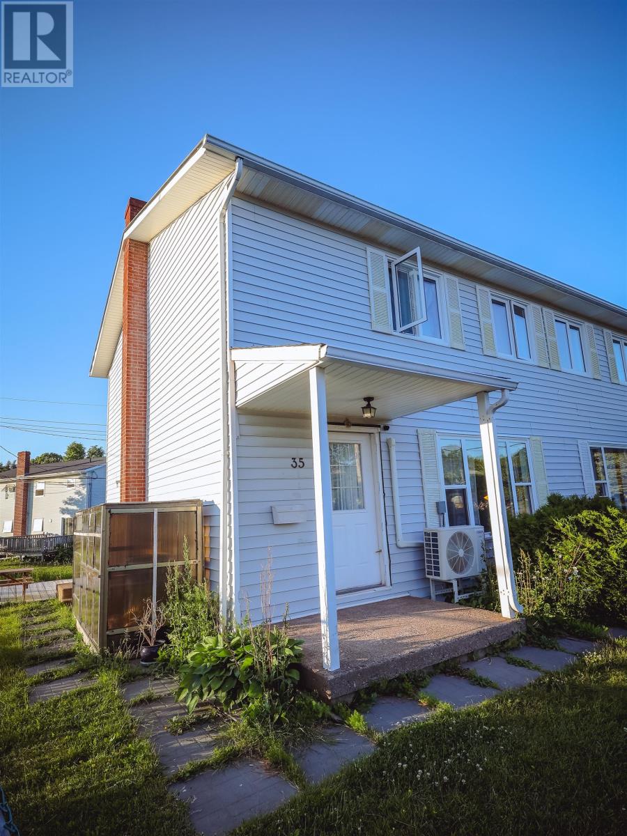 Property at 35 Rankin Court image 3