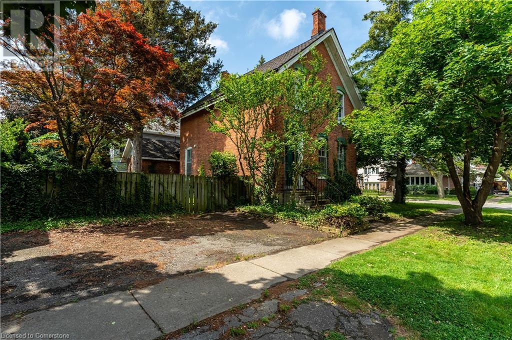Property at 6 HENRY Street image 4