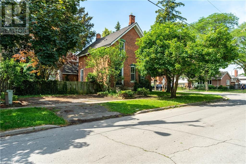 Property at 6 HENRY Street image 2