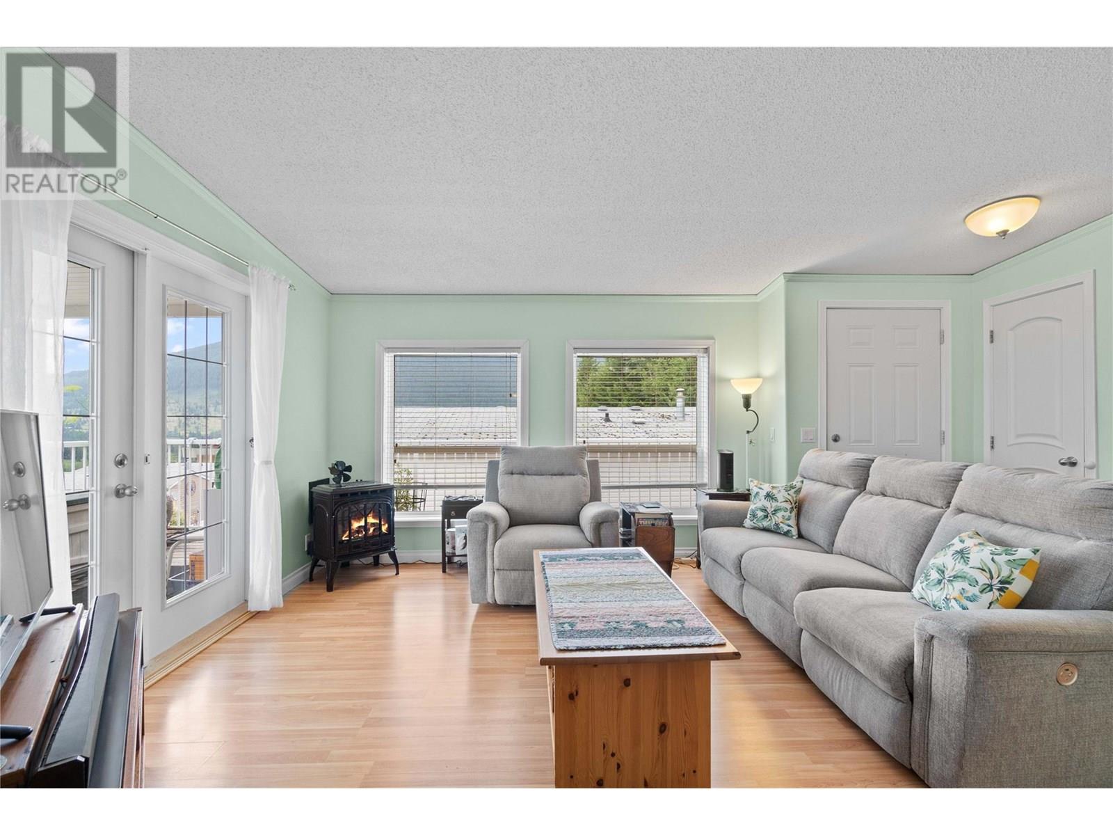 1885 Tappen Notch Hill Road Unit# 48, Tappen, British Columbia  V0E 2X0 - Photo 13 - 10353875