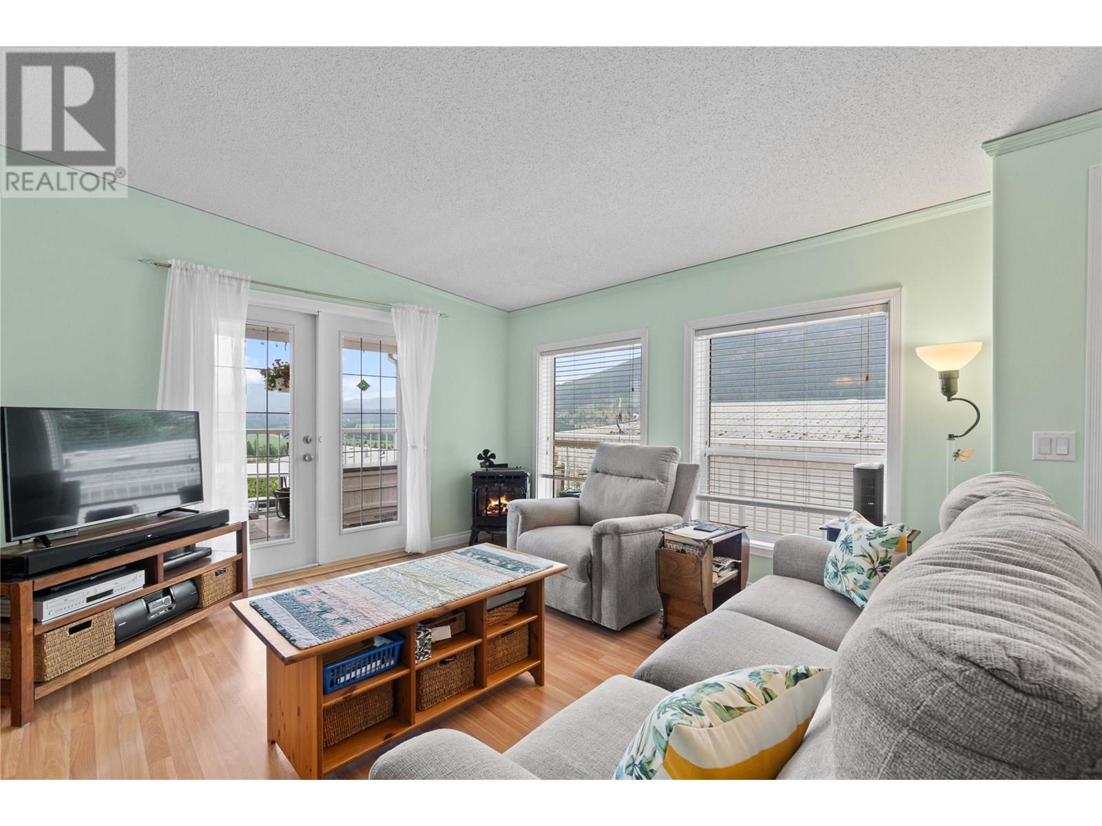 1885 Tappen Notch Hill Road Unit# 48, Tappen, British Columbia  V0E 2X0 - Photo 11 - 10353875