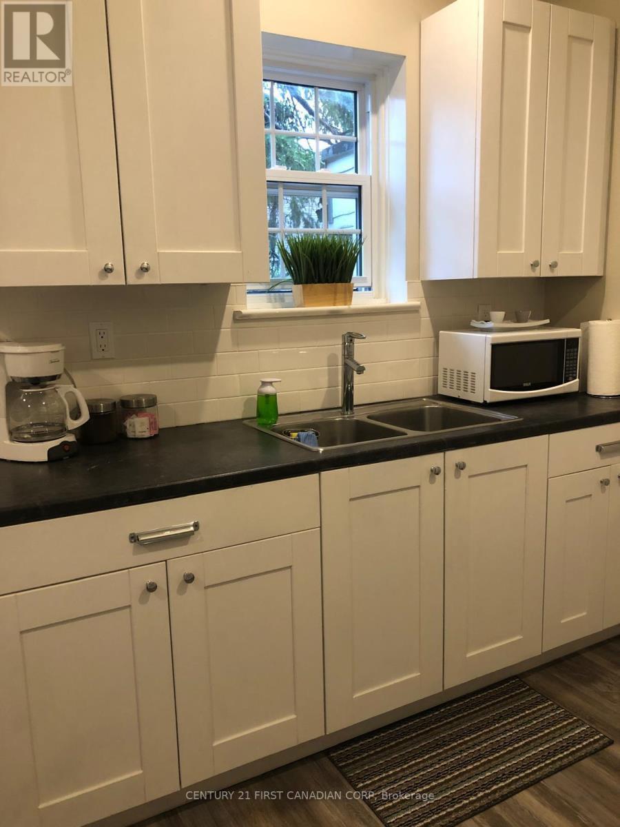 389 Dufferin Avenue, London East, Ontario  N6B 1Z5 - Photo 35 - X12134179