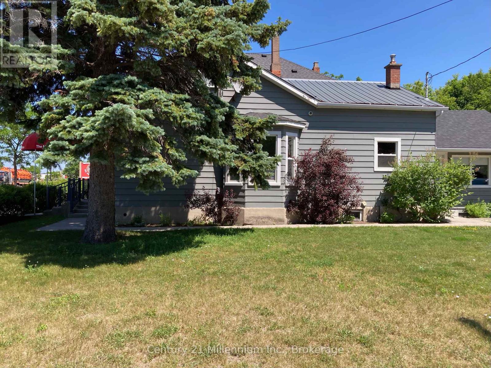 192 First Street, Collingwood, Ontario  L9Y 1A7 - Photo 6 - S12250756