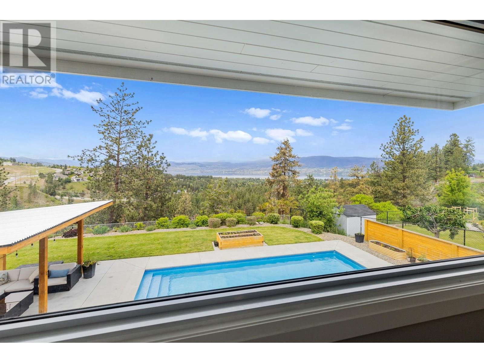 Property at 1476 Westridge Court image 3