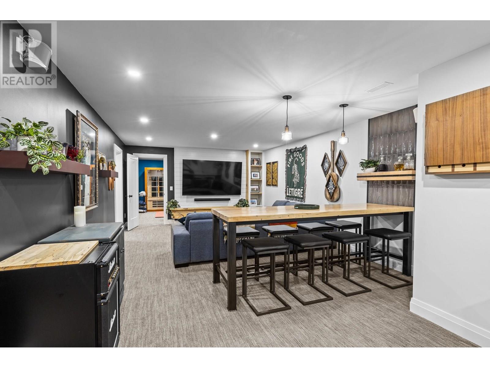 Property at 1476 Westridge Court image 5