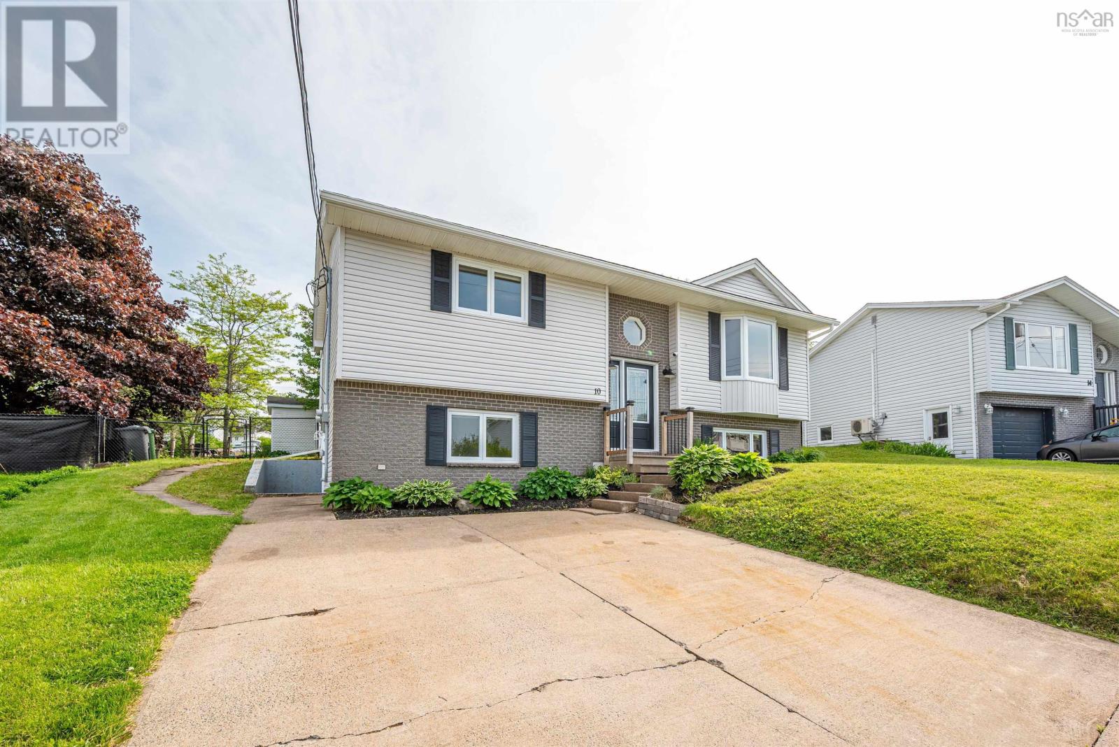 Property at 10 Barque Court image 3