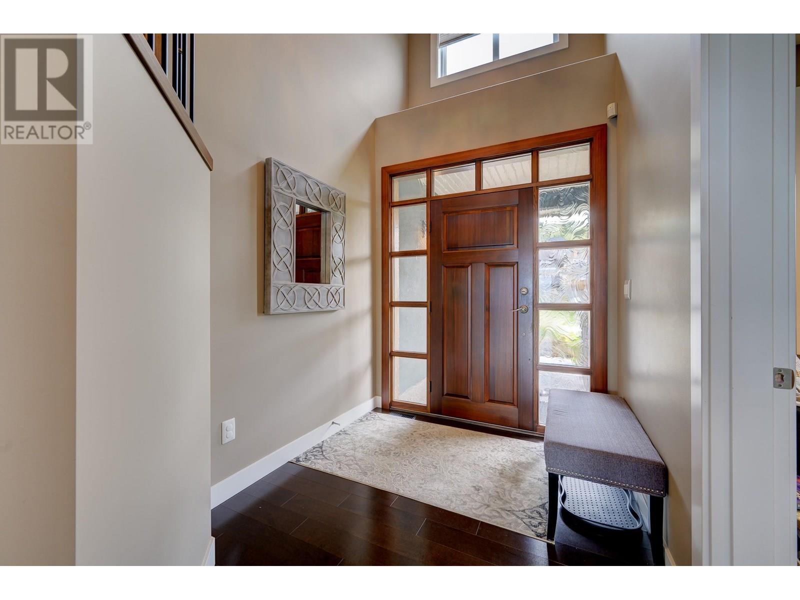 Property at 2272 LINFIELD Drive image 2