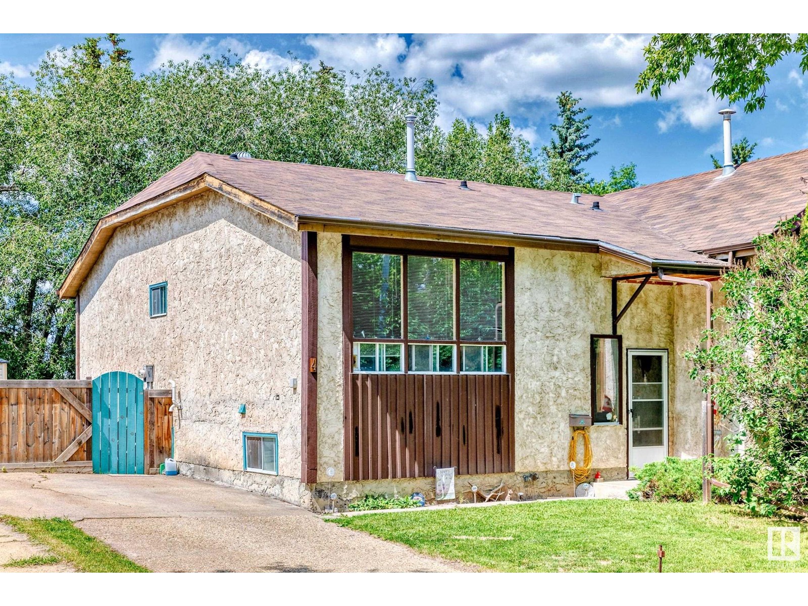Property at 4 FRANKLIN PL image 4