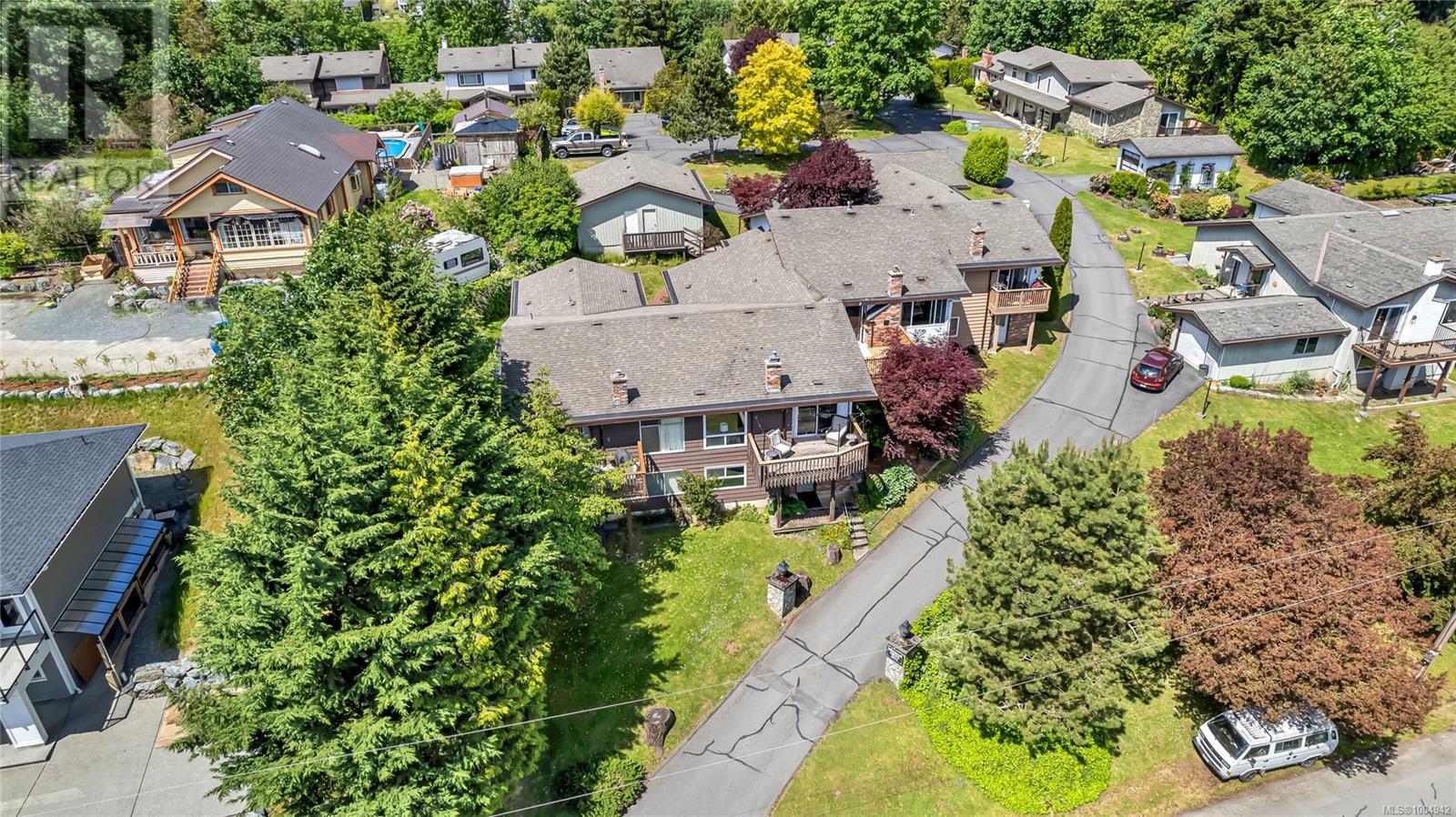 Property at 2 6172 Alington Rd image 4