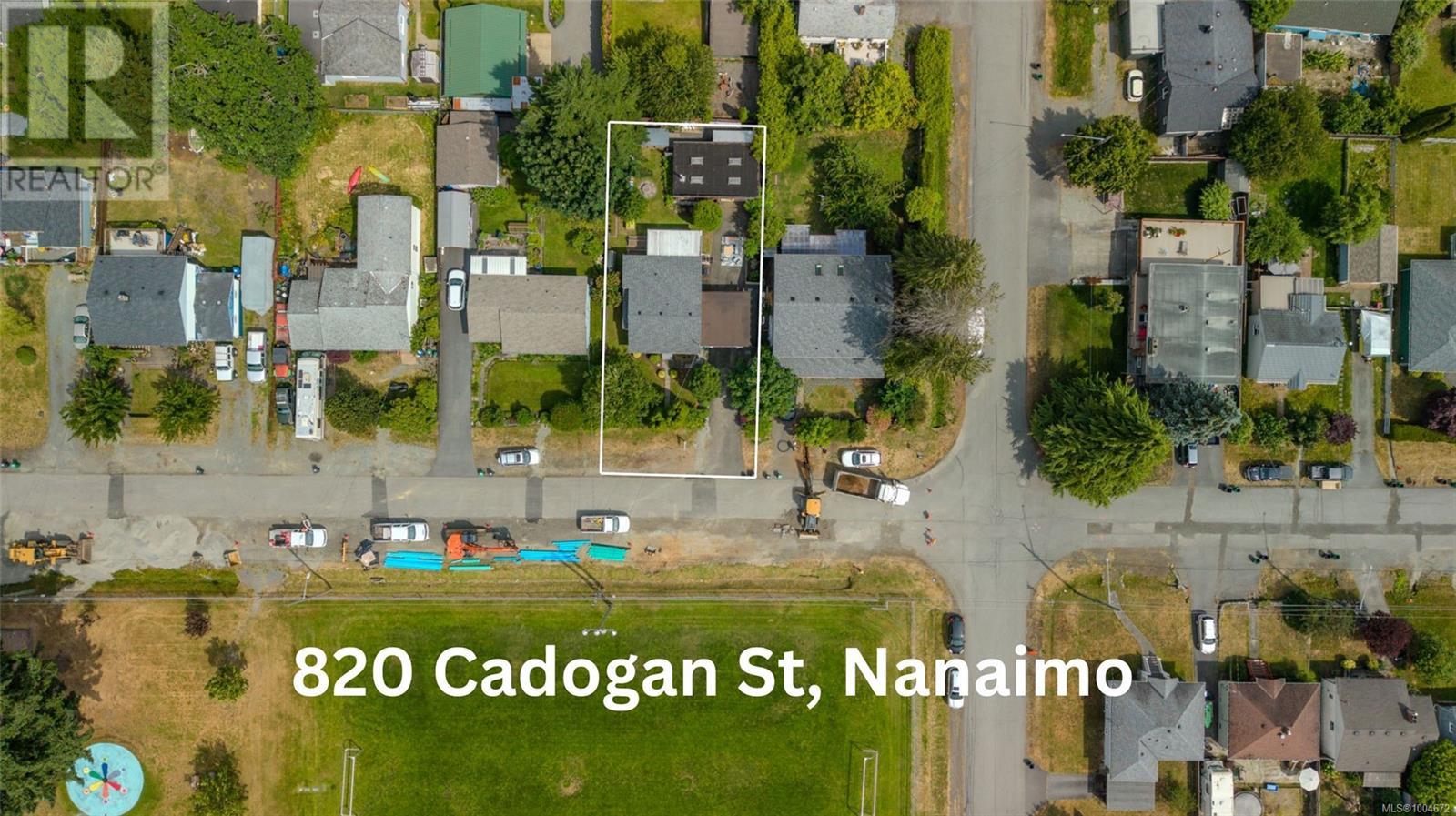 Property at 820 Cadogan St image 3