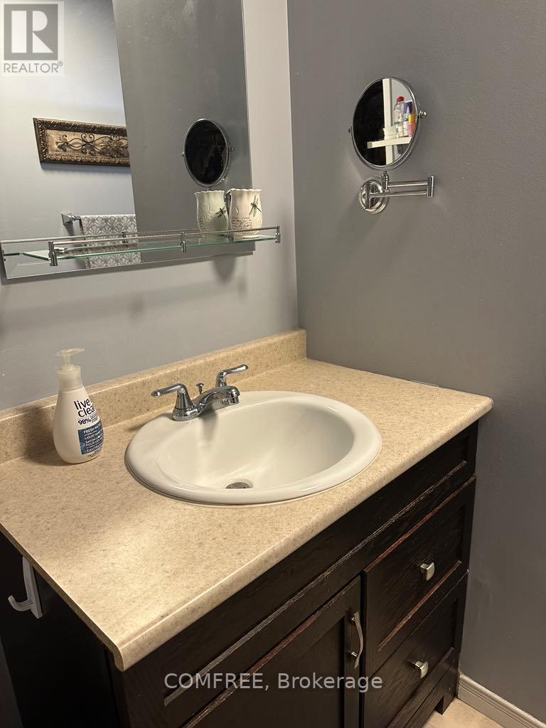 61 Carruthers Crescent, Barrie (Grove East), Ontario  L4M 6A3 - Photo 20 - S12250363