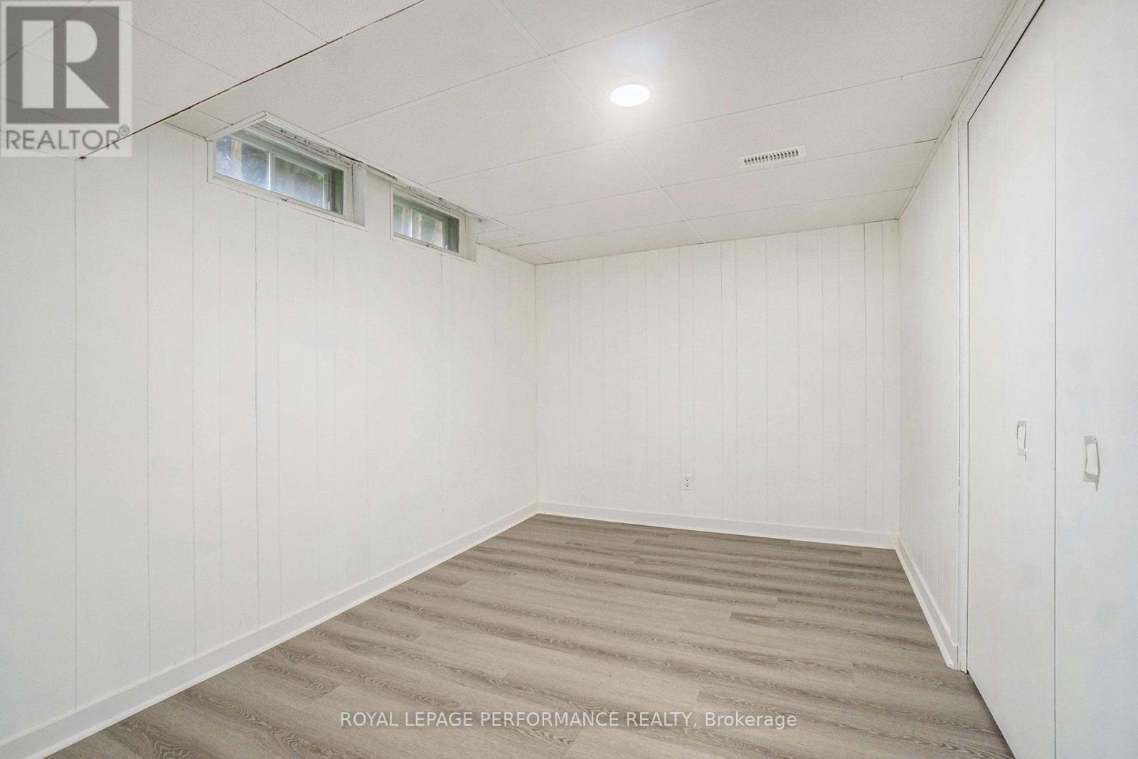 8 Newgale Street, Ottawa, Ontario  K2H 5R3 - Photo 20 - X12250035