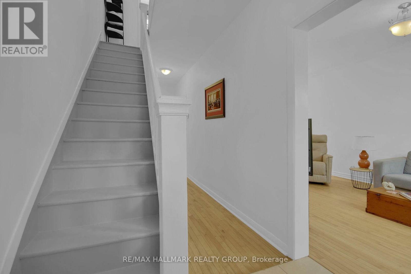 Property at 299 PARKDALE AVENUE image 4
