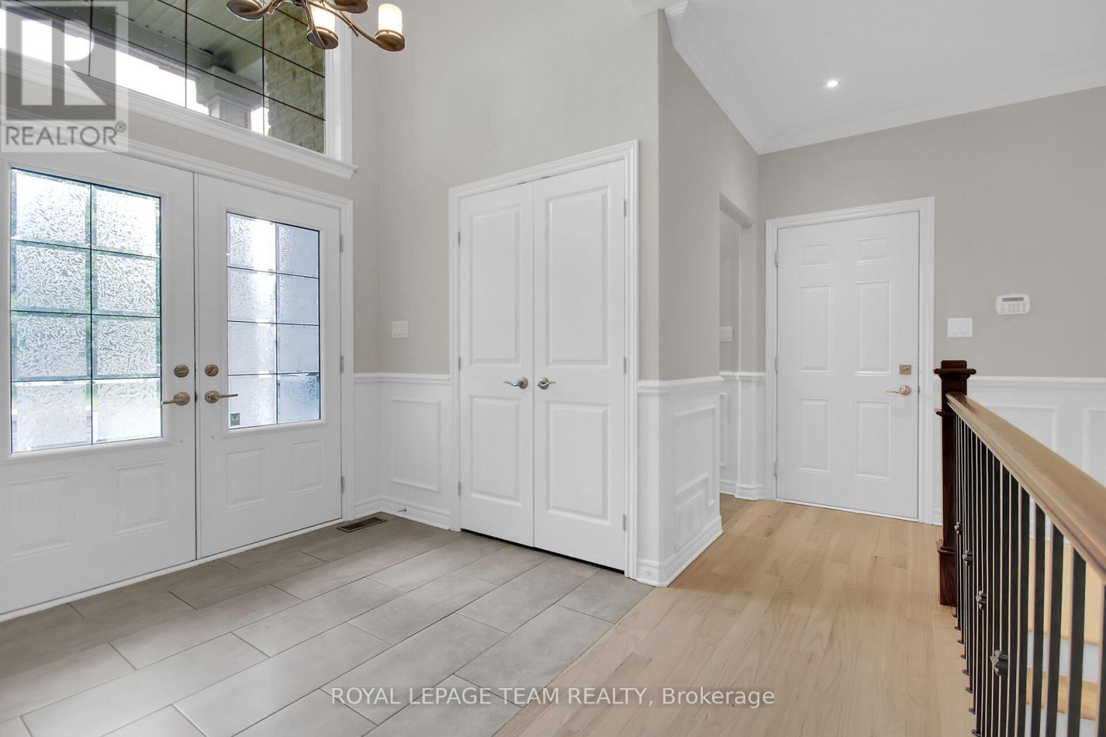 Property at 142 WEST RIDGE DRIVE image 4