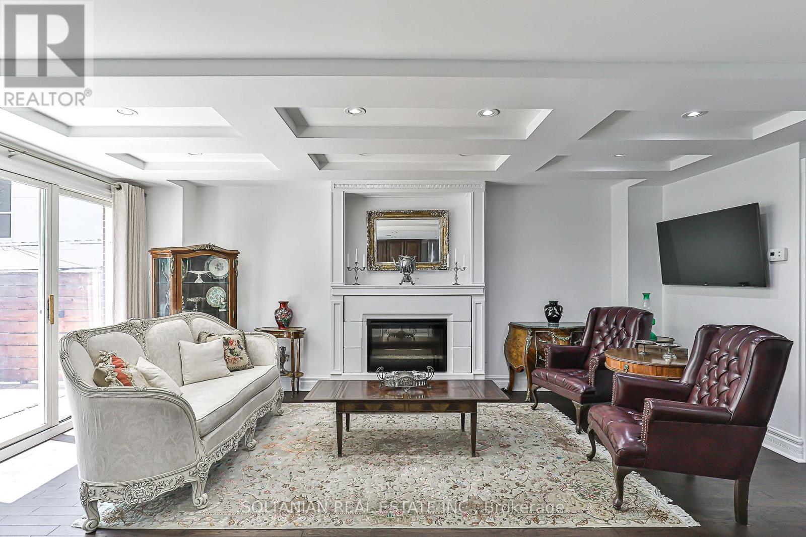 21 Pretoria Avenue, Toronto, Ontario  M4K 1T2 - Photo 13 - E12250585